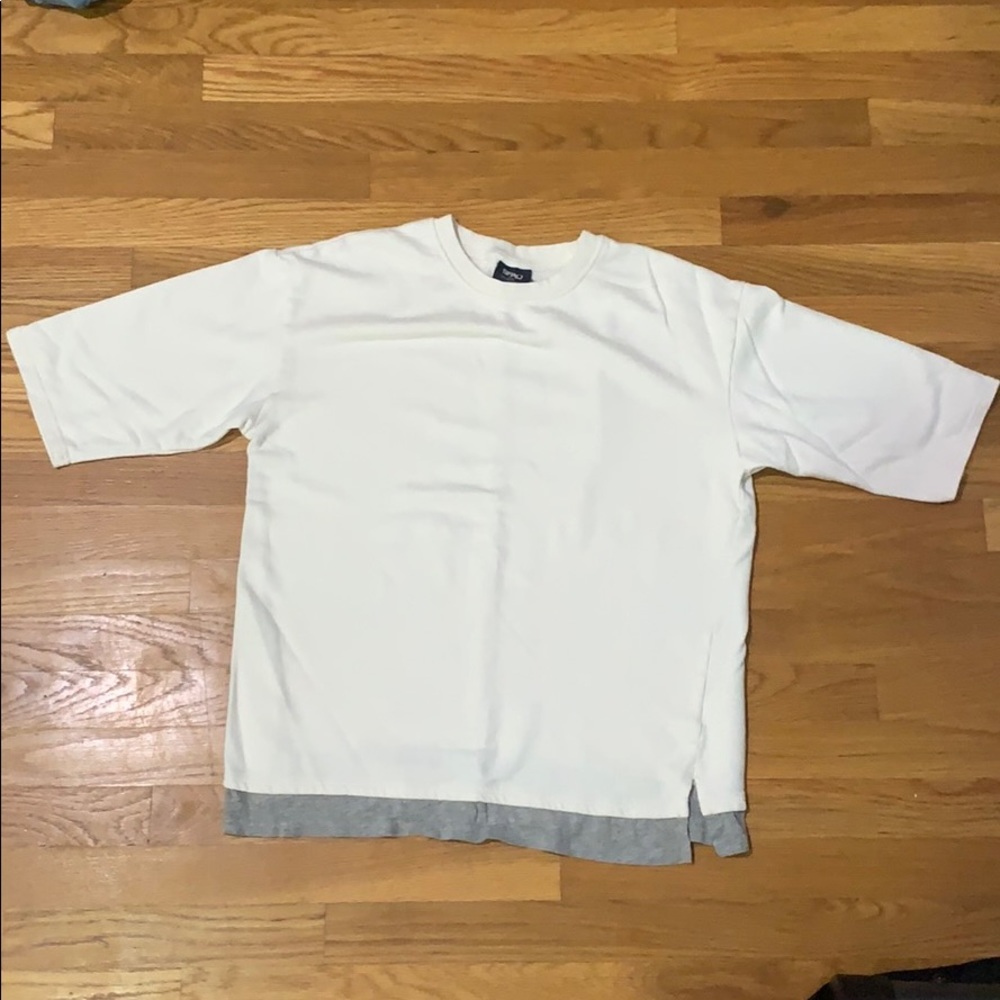 White t-shirt